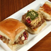 dabeli_spicy_potato_sandwich